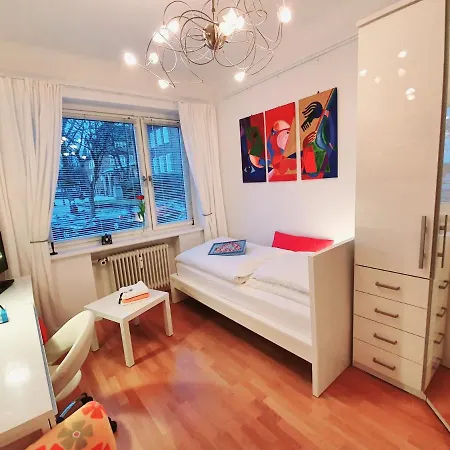 Schoenes Privatzimmer In Hamburg Winterhude Exterior photo